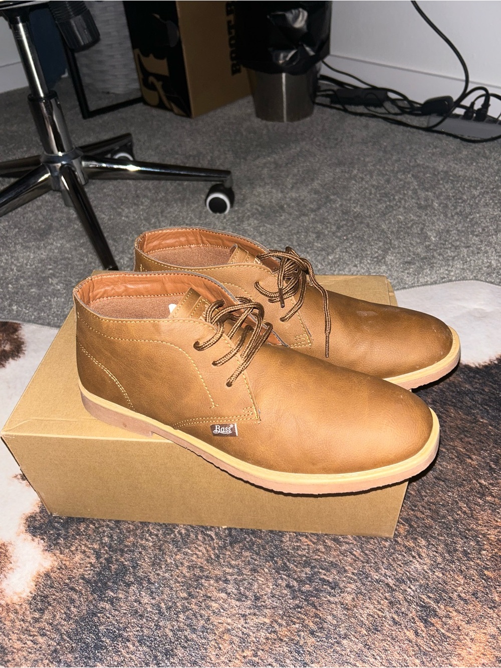 Bass Men's Tan Leather Chukka Boots